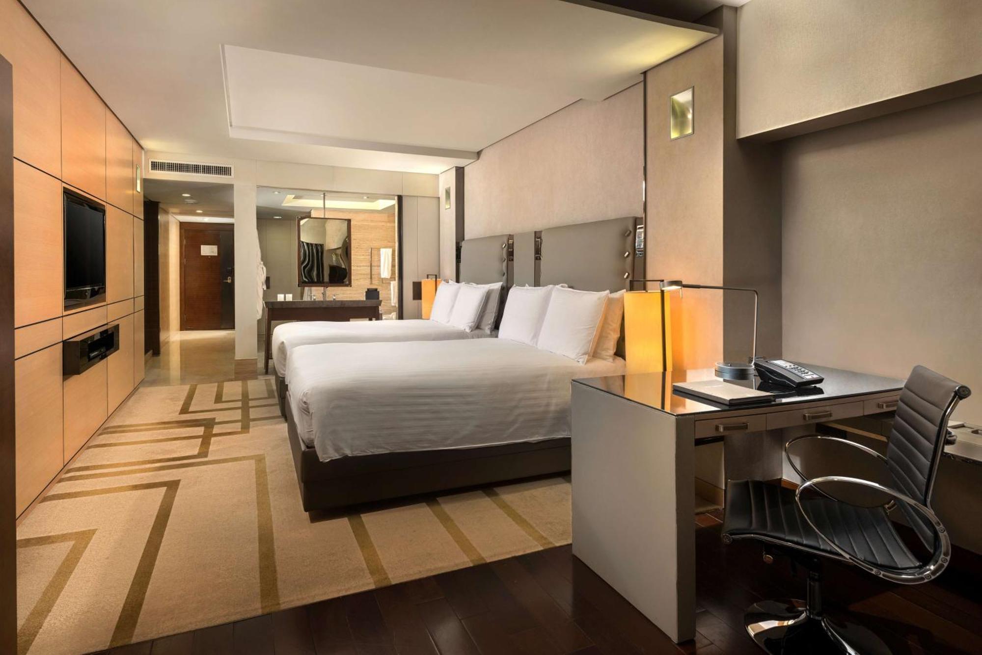 Hilton Wangfujing 5*